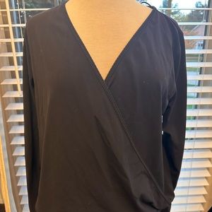 Lululemon crossover top